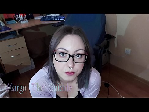 ❤️ Moza sexy con lentes chupa un consolador profundamente ante a cámara ☑ Vídeo porno en % gl.libporno.ru % ❤