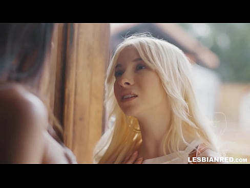 ❤️ A nena chega a casa uns meses despois e acaba comendo o coño da súa madrastra ☑ Vídeo porno en % gl.libporno.ru % ❤