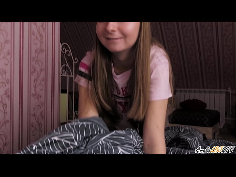 ❤️ Blondie chupa profundamente o seu mellor amigo e recibe semen na boca ☑ Vídeo porno en % gl.libporno.ru % ❤