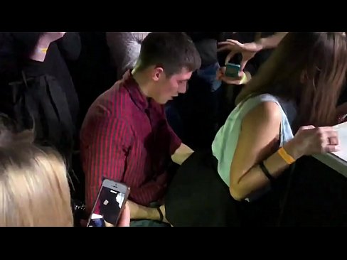 ❤️ Sexo real nunha discoteca rusa. Moza rusa de 18 anos no ano e na vaxina follada nunha discoteca ☑ Vídeo porno en % gl.libporno.ru % ❤